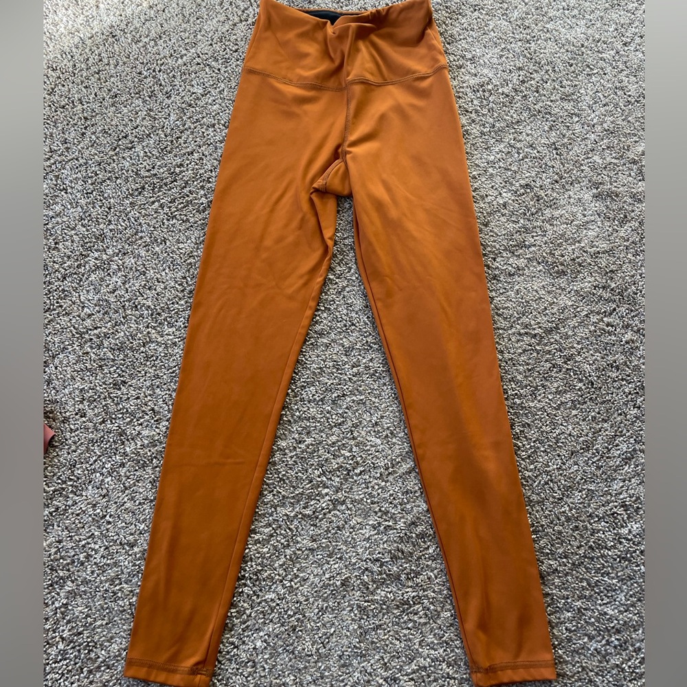 REVOLVE High-Waist Leggings in Dusty Rose & Burnt Orange - Picture 2 of 7